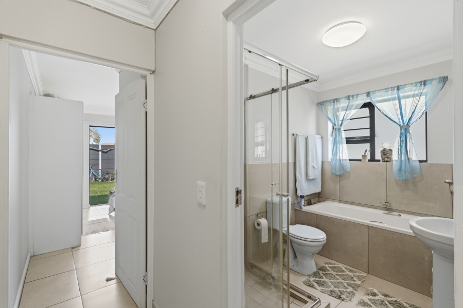 3 Bedroom Property for Sale in Southfork Western Cape